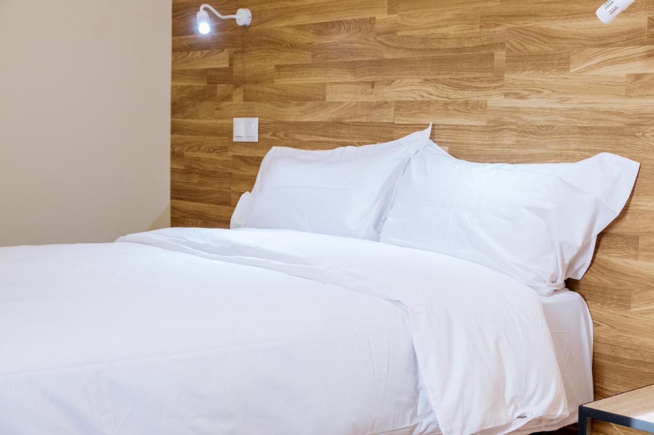 Apartahotel Golden Alcala Alcalá de Henares Eksteriør billede