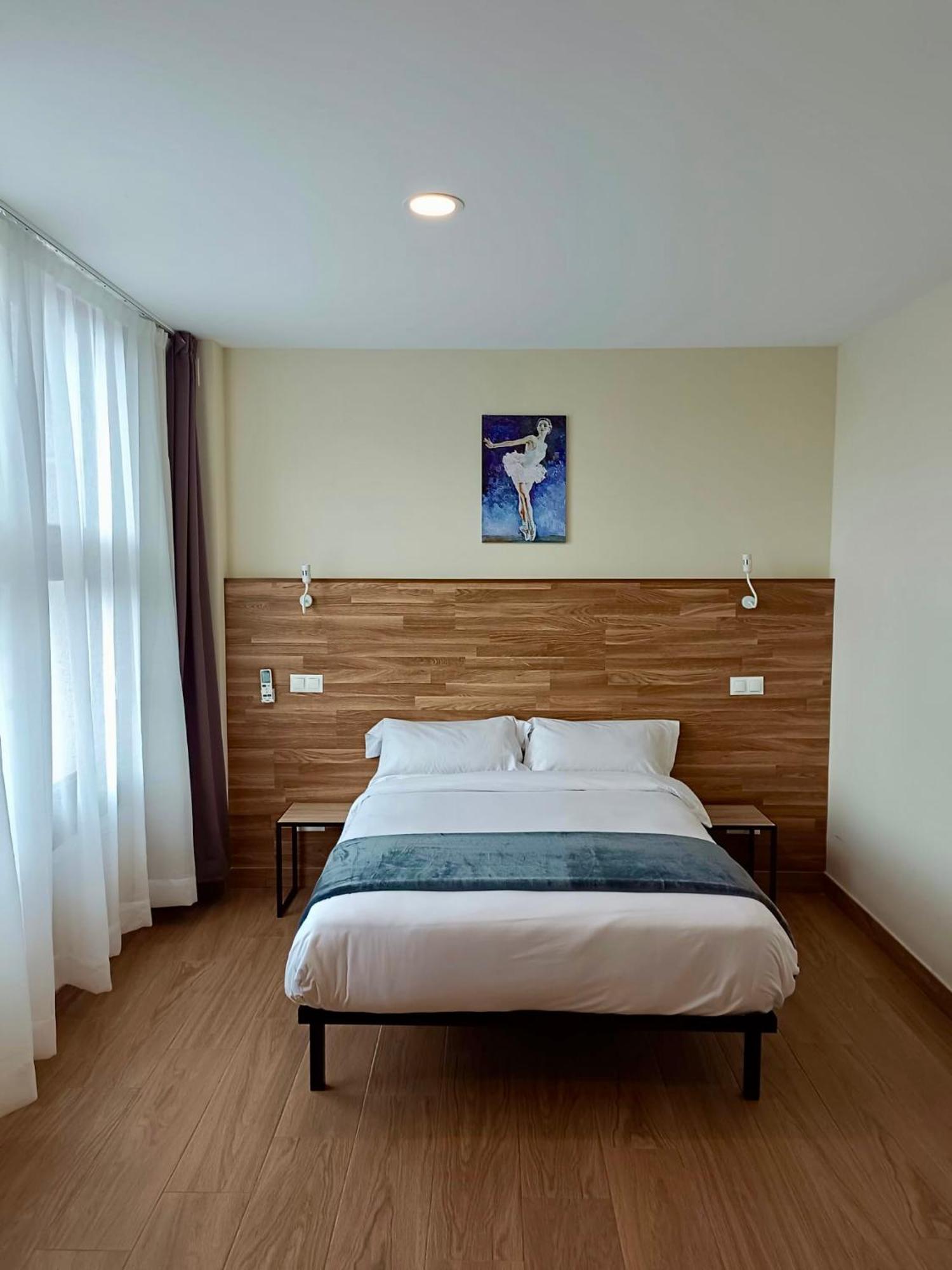 Apartahotel Golden Alcala Alcalá de Henares Eksteriør billede